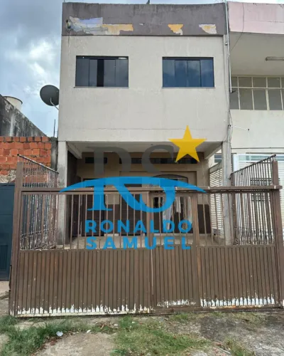 Prédio - Gama, DF - Setor Sul, qd 04 - 3 apartamentos de 2 quartos e 1 loja