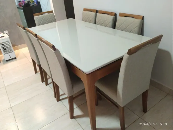 Mesa de Jantar com Cadeiras de madeira 8 lugares