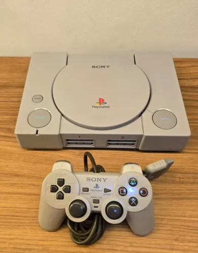 PLAYSTATION 1 FAT EM PERFEITO ESTADO - LEITOR 100%
