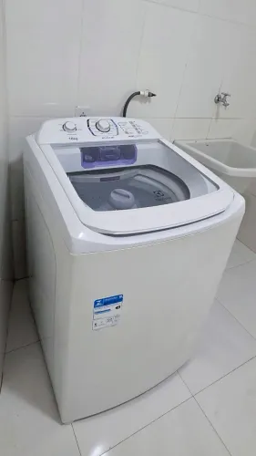 Máquina de lavar roupas Eletrolux 16kg em perfeito estado
