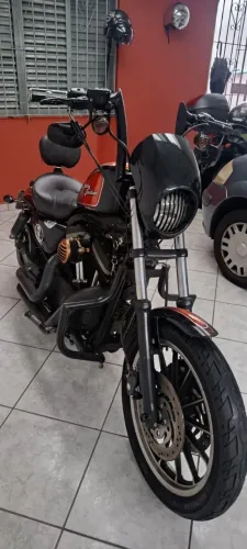 HARLEY DAVIDSON 883R 2012 SPORTSTER CUSTOMIZADA COM ACESSORIOS ORIGINAIS