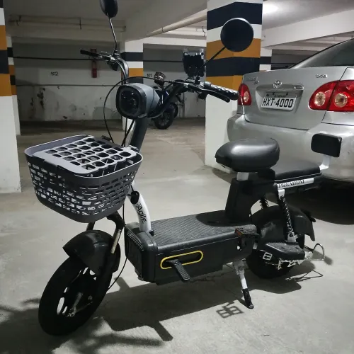 Scooter Elétrica Agile Premium RF6144 350W