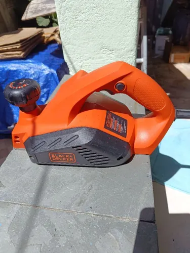 Plaina Black Decker super nova