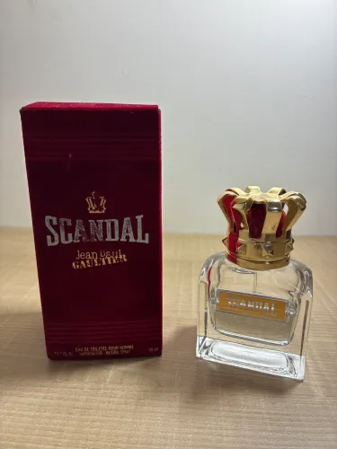 Scandal Pour Homme Jean Paul Gaultier EDT 50ml - 50% Cheio - Com Caixa