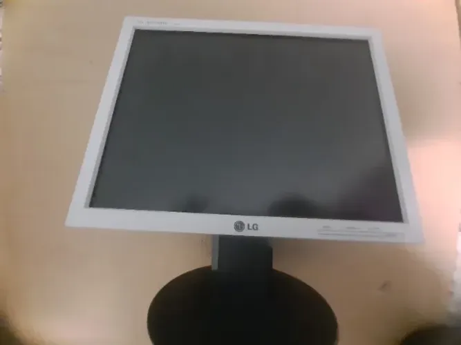 Monitor PC - LG Flatron 15 Polegadas L1550s