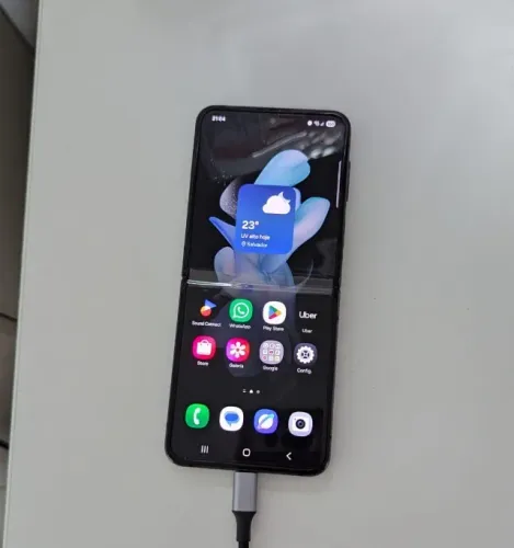 Galaxy Z Flip 4 8/256. Ler Anúncio.