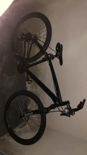 Bicicleta aro 29 com marcha