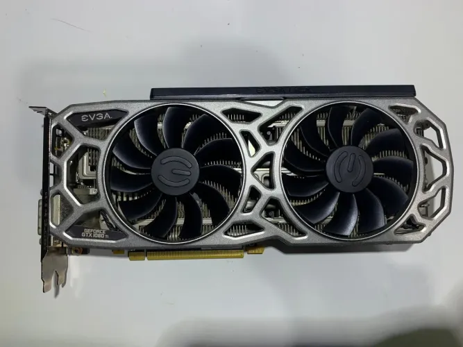 placa de vídeo GTX 1080TI 11GIGAS EVGA placa poderosa