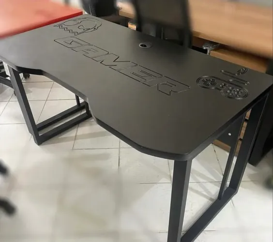 Mesa gamer 1.30x60