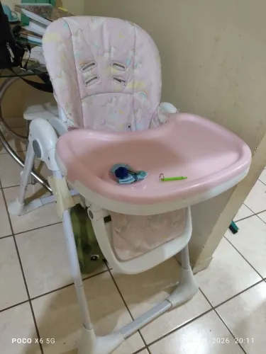 Cadeirinha de alimentação 