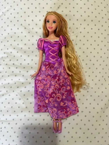 Boneca Princesa Rapunzel
