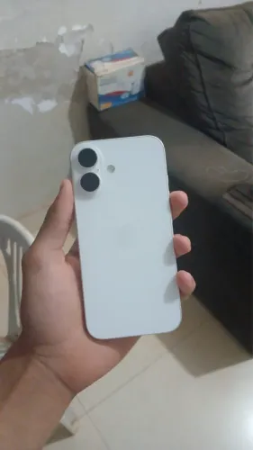 iPhone 16 branco
