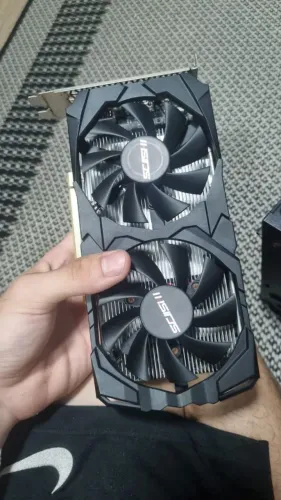 580 8 gb com defeito