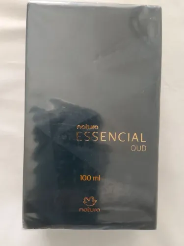ESSENCIAL OUD MASCULINO