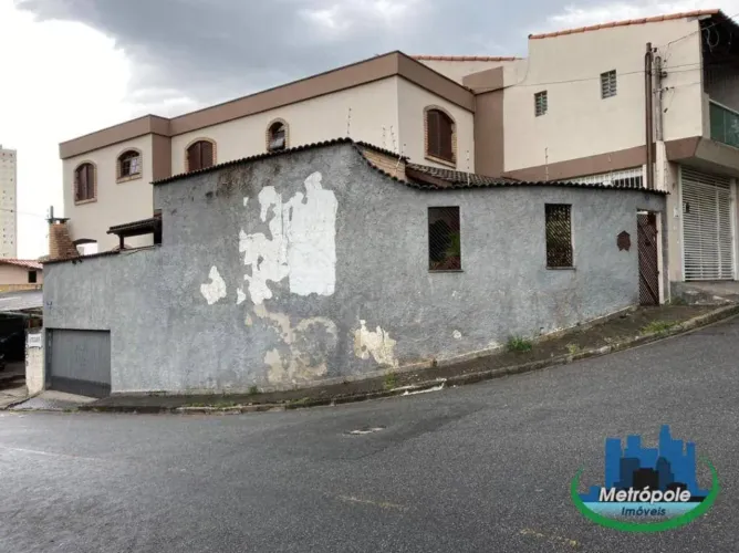 Sobrado com 4 dormitórios à venda, 325 m² por R$ 600.000,00 - Jardim Bebedouro - Guarulhos