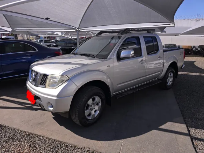 Nissan Frontier LE CD 4X4 2.5 TB Diesel Mec. 2010