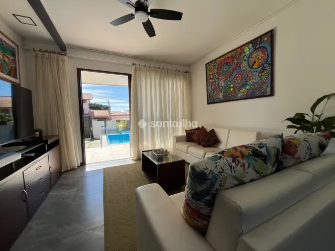 Casa de 150 m² com 3 dormitórios para locação no Campeche