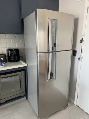 Geladeira Electrolux DF51X Frost Free Duplex Inox - R$ 1.400