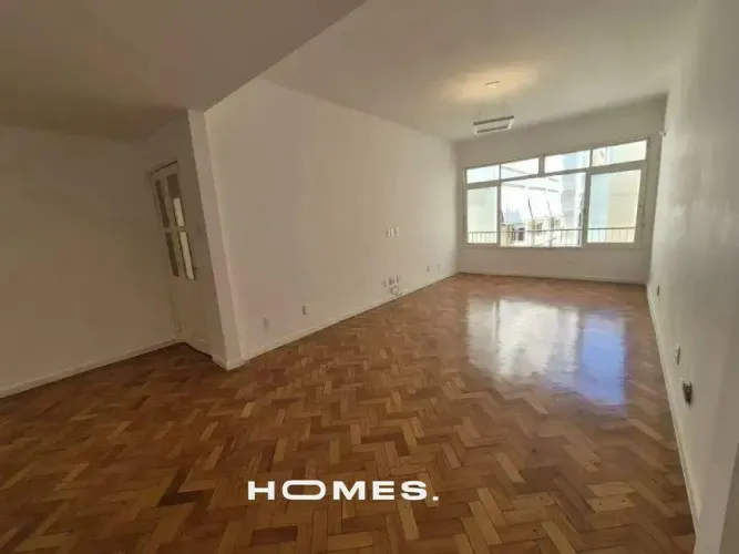 Apartamento com 3 quartos e 1 vaga no Leblon