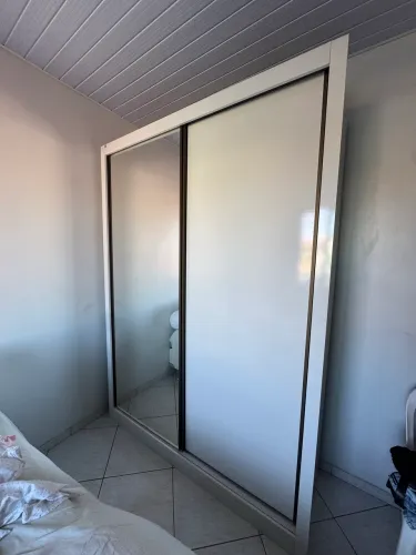 Guarda Roupa com espelho