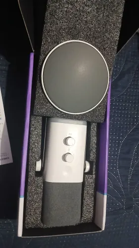 Microfone Fifine AM8 Dinâmico XLR/USB + Braço Articulado Fifine B63 - Completo