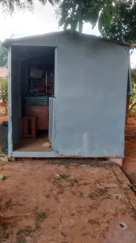 Vendo uns trailer 3 m tamanho 2.3 largura