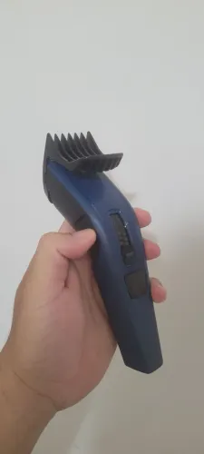 Máquina de cortar cabelo Philips - Com nota e Garantia até julho de 2028