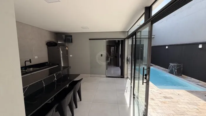 Casa recém-construída com piscina à venda Bairro Piazza Itália - Piracicaba