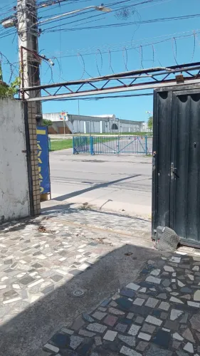 ESPAÇO / QUARTO COM COZINHA INTEGRADA-DEFRONTE CENTRO DE CONVEÇÕES-PE IDEAL PARA FENEARTE