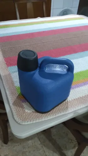 Garrafa invicta refrataria.3 lltros original.agua gelada top