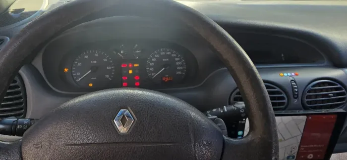 Renault Scenic Rxe/ Privilège 2.0 16V 5P Mec. 2003