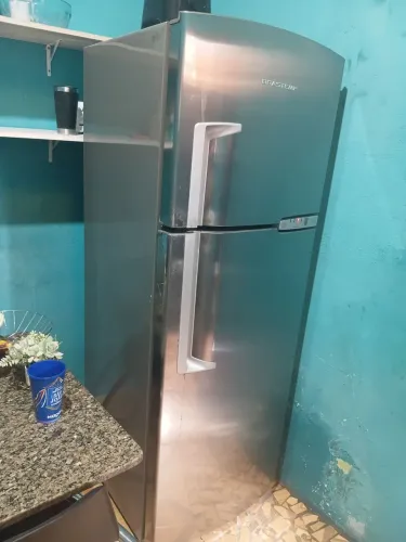 Vendo geladeira grande