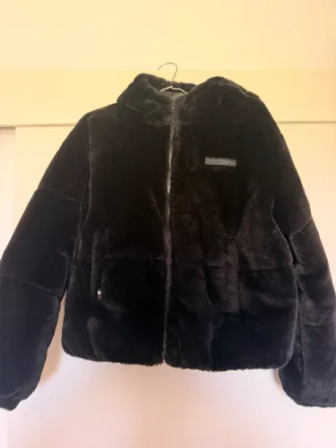 Jaqueta puffer Tommy Hilfiger preta