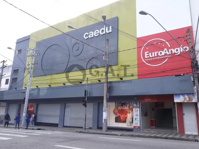 Salão Comercial para Locação no Centro de Sorocaba-SP: 2 Salas e 500m²!