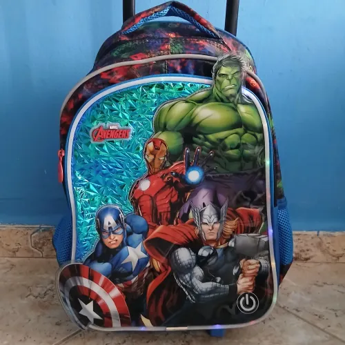 Mochila avengers infantil com rodinha