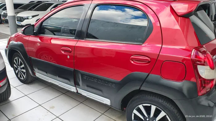 Toyota Etios Cross 1.5 Flex 16V 5P Mec. 2014