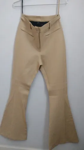 Calça feminina couro legítimo tamanho 34