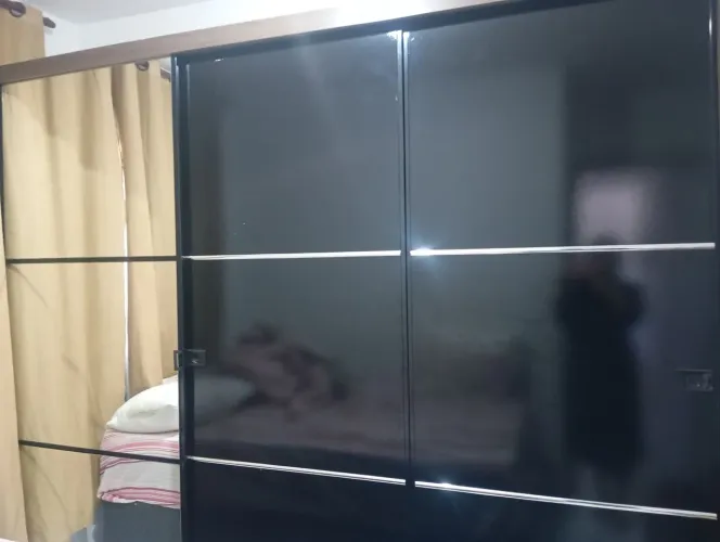Guarda roupa casal 3 Portas sendo 1 porta Espelho
