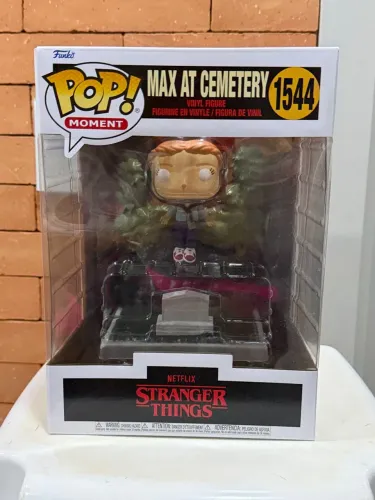 FUNKO POP MAX AT CEMETERY 1544 STRANGER THINGS