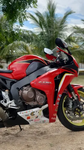 HONDA CBR1000RR FIREBLAIDE