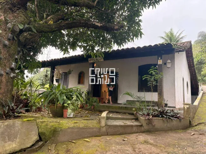 Casa para aluguel, 3 quartos, 3 vagas, Várzea das Moças - São Gonçalo/RJ