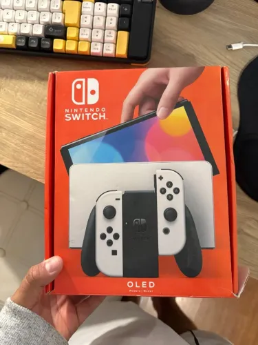 Nintendo Switch OLED Branco - Completo com Caixa