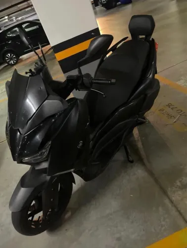 YAMAHA XMAX ABS