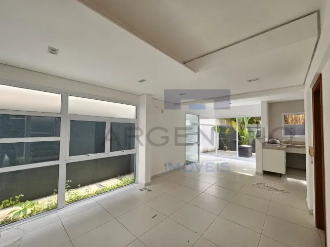 Linda casa no condomínio Toscana, na Vila Oliveira!