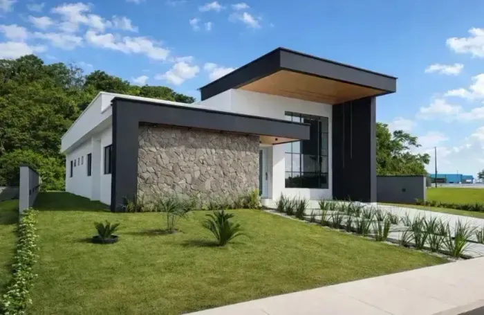 Casa à Venda no Condomínio Alphaville Outeiro | Pé-direito Alto | 3 Quartos | 4 vagas | Ou