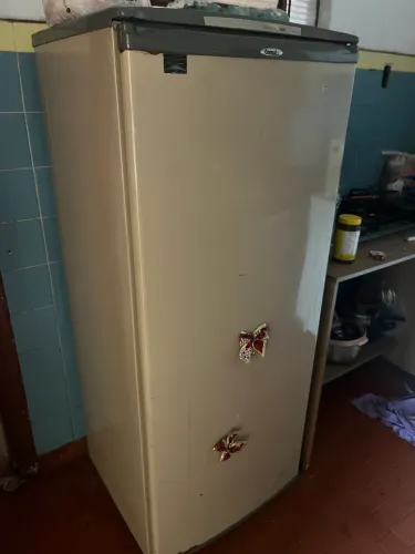 Geladeira consul funcionando faço a entrega