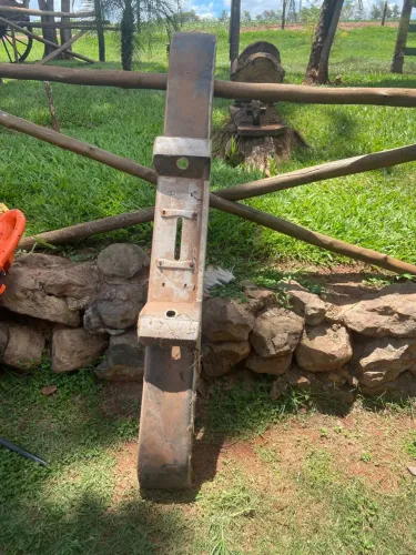 Para choque troller traseiro T4 