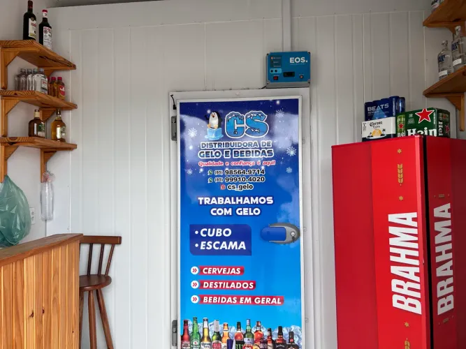 VENDO CÂMARA FRIA IDEAL PARA GELO E BEBIDAS