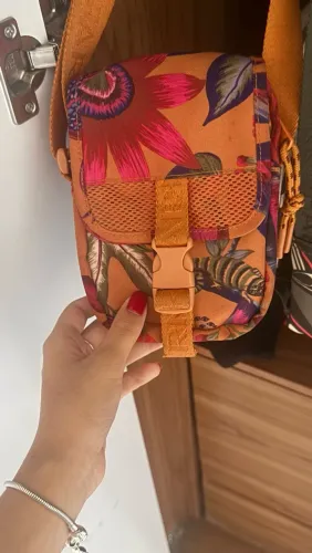 Bolsa transversal farm - R$90