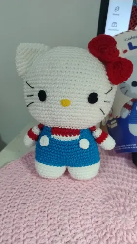 Hello kitty amigurumi 